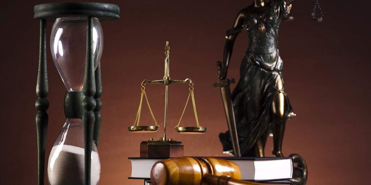 Κατατακτήριες για την εισαγωγή στην Νομική Σχολή Αθηνών - Θεσσαλονίκης - Μαθήματα νομικής στην Αθήνα